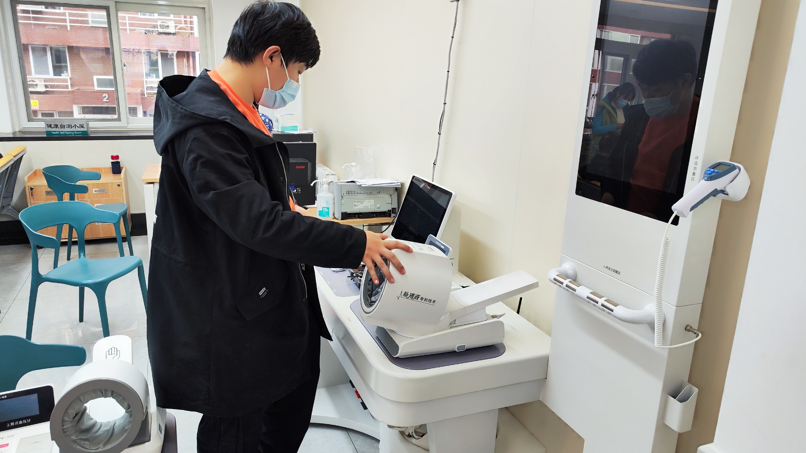 健康智慧小屋一體機怎么使用？如何使用健康小屋一體機？